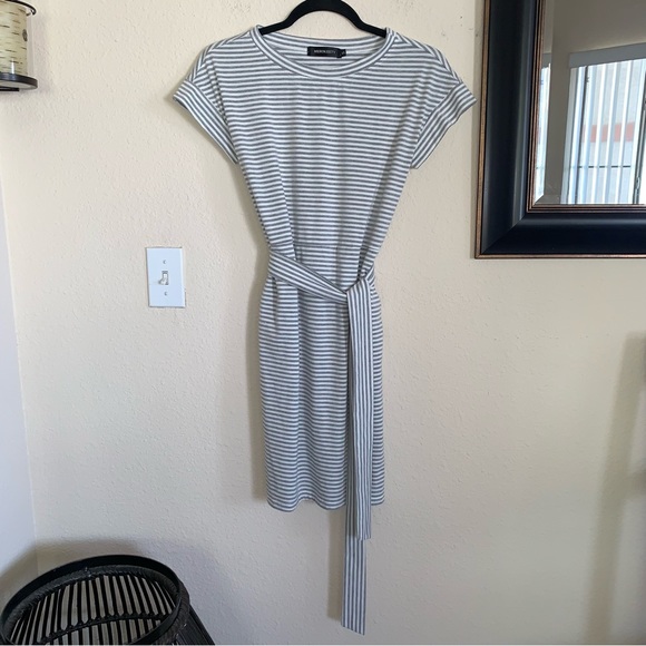 Women’s Merokeety Striped T Shirt Dress With Pockets - Picture 3 of 9